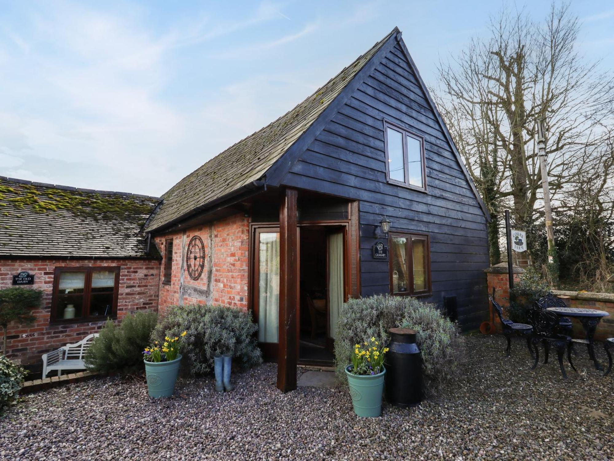 The Granary Villa Shrewsbury Exterior photo